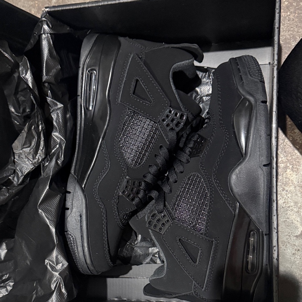 Jordan Men's Black Retro Low-Top Sneakers